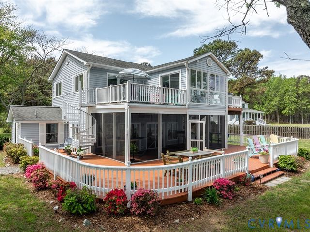 1749 Lighthouse View Dr, Ophelia, VA 22473