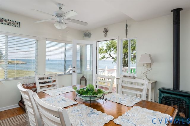 1749 Lighthouse View Dr, Ophelia, VA 22473