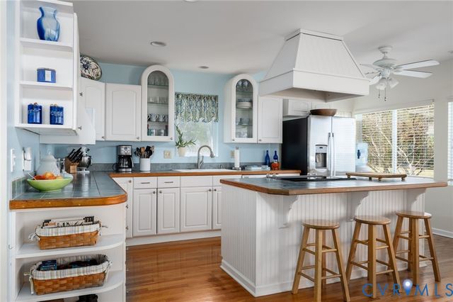 1749 Lighthouse View Dr, Ophelia, VA 22473