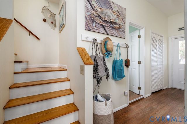 1749 Lighthouse View Dr, Ophelia, VA 22473