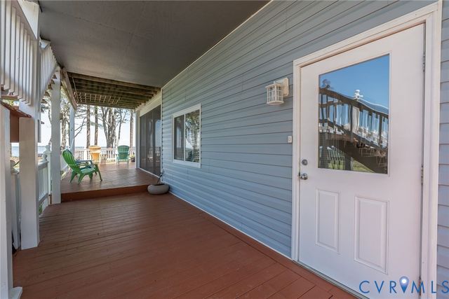 1749 Lighthouse View Dr, Ophelia, VA 22473