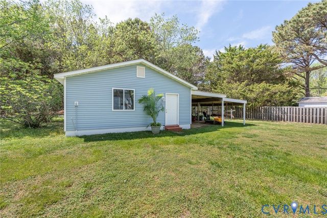 1749 Lighthouse View Dr, Ophelia, VA 22473