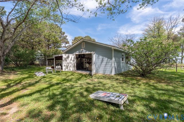 1749 Lighthouse View Dr, Ophelia, VA 22473