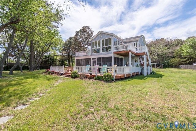 1749 Lighthouse View Dr, Ophelia, VA 22473