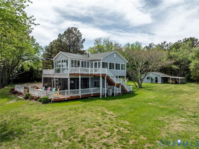 1749 Lighthouse View Dr, Ophelia, VA 22473