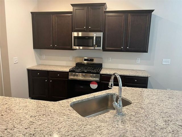 127 Berry Drive, Dawsonville, GA 30534