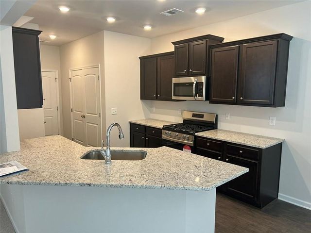 127 Berry Drive, Dawsonville, GA 30534