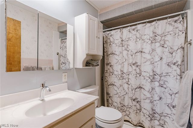 17446 Snyder Road, Chagrin Falls, OH 44023