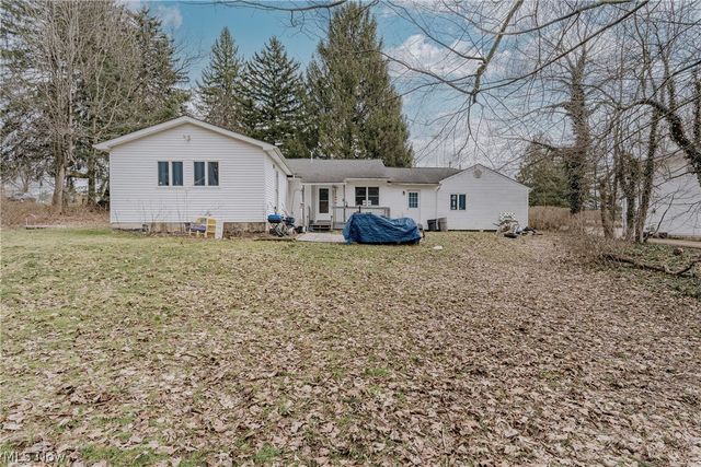 17446 Snyder Road, Chagrin Falls, OH 44023