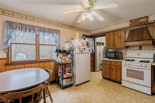 17446 Snyder Road, Chagrin Falls, OH 44023