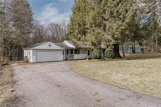 17446 Snyder Road, Chagrin Falls, OH 44023