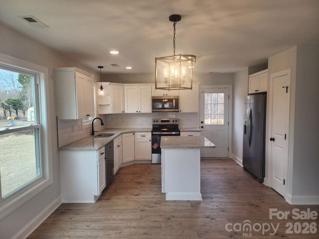 139 Donna Lane, Statesville, NC 28625