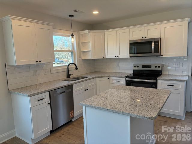 139 Donna Lane, Statesville, NC 28625