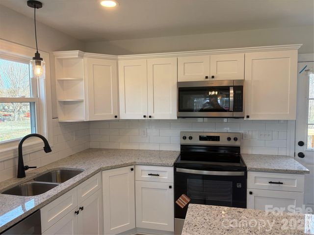 139 Donna Lane, Statesville, NC 28625