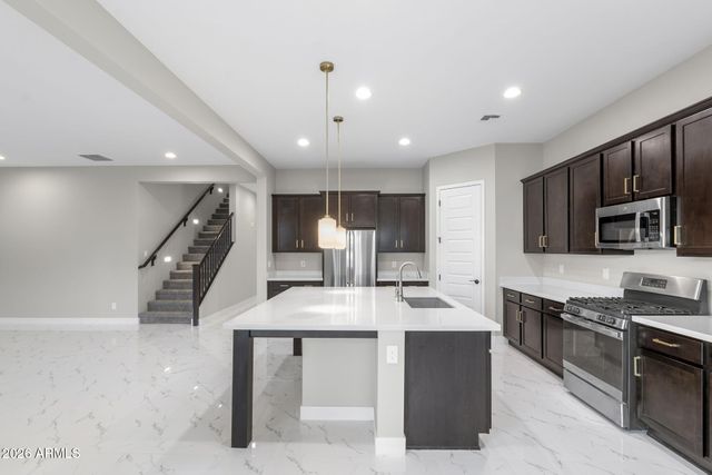 3511 E CREST Lane, Phoenix, AZ 85050