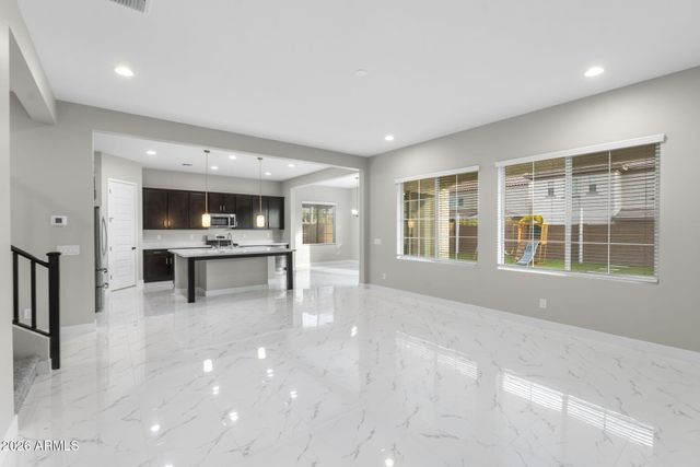 3511 E CREST Lane, Phoenix, AZ 85050