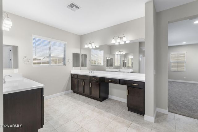 3511 E CREST Lane, Phoenix, AZ 85050