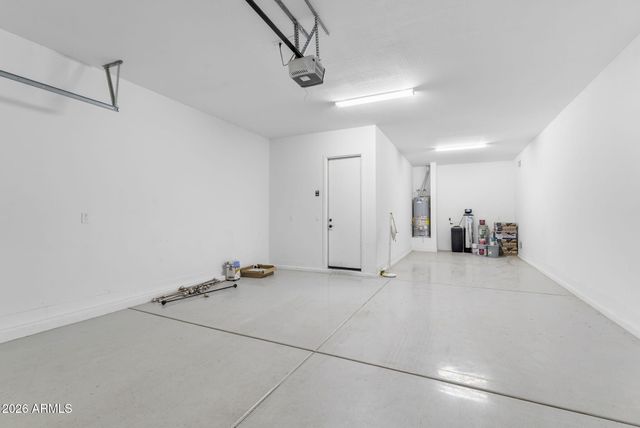 3511 E CREST Lane, Phoenix, AZ 85050