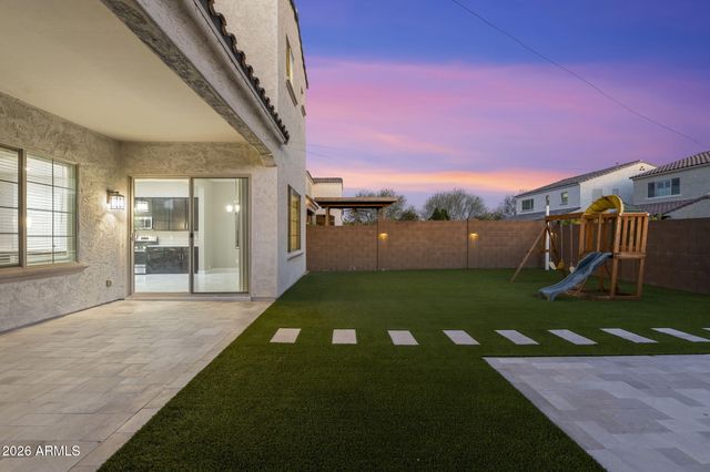 3511 E CREST Lane, Phoenix, AZ 85050