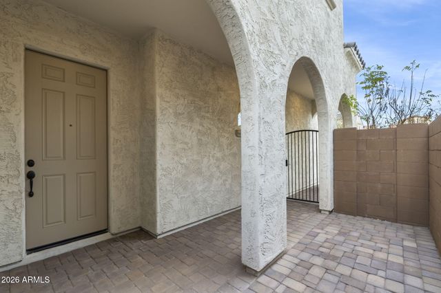 3511 E CREST Lane, Phoenix, AZ 85050