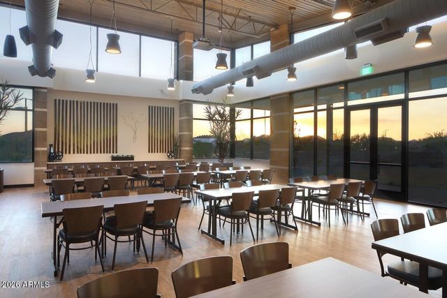 3511 E CREST Lane, Phoenix, AZ 85050