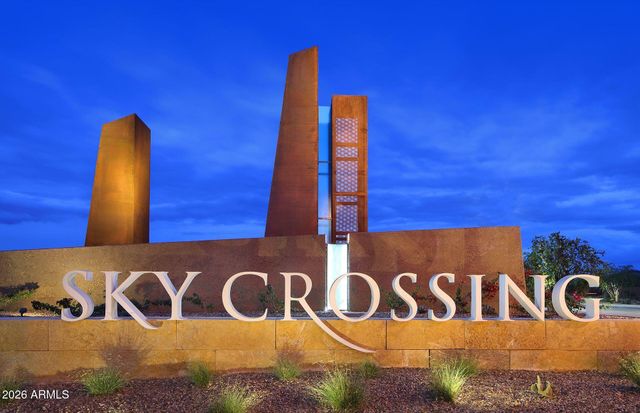 3511 E CREST Lane, Phoenix, AZ 85050