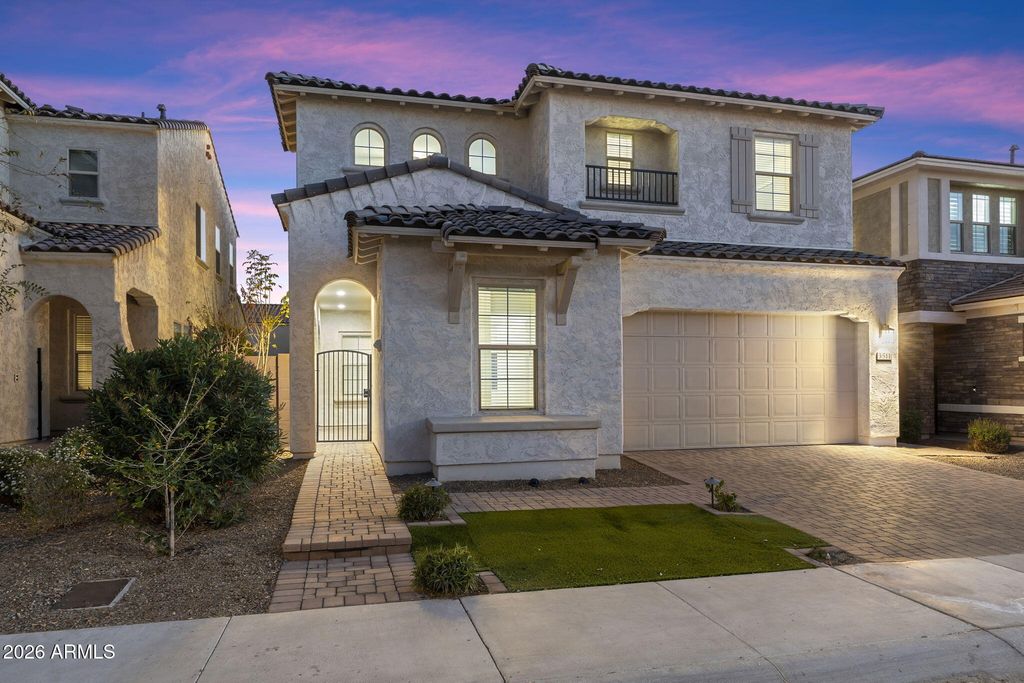 3511 E CREST Lane, Phoenix, AZ 85050