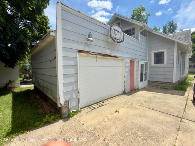 912 Smith Avenue, Lansing, MI 48910