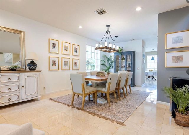 665 Nandina Dr 665, Weston, FL 33327