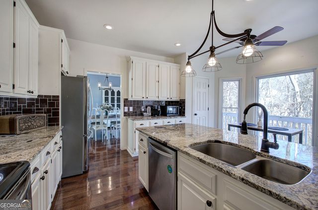 19 Wexford Circle NW, Cartersville, GA 30121