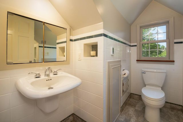 104 Hannah Street, Mankato, MN 56001