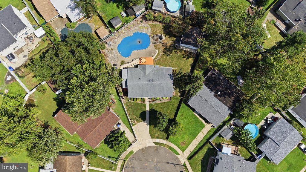 19 DEVON CT, MAPLE SHADE, NJ 08052 — photo 3