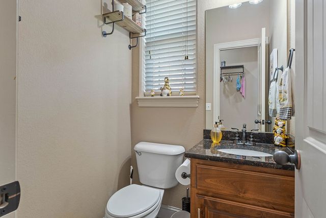 5703 S 66th Street, Cave Springs, AR 72718