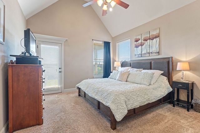 5703 S 66th Street, Cave Springs, AR 72718