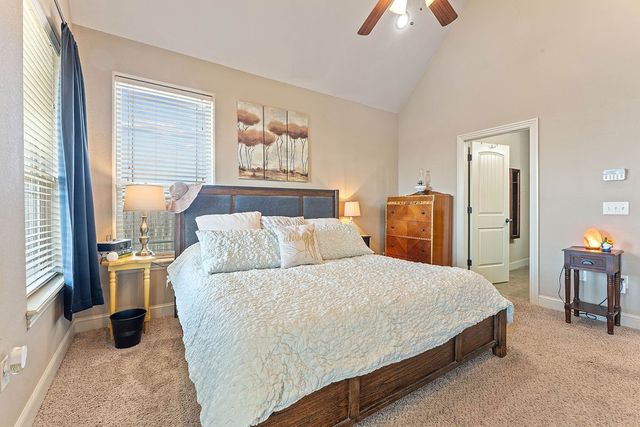 5703 S 66th Street, Cave Springs, AR 72718
