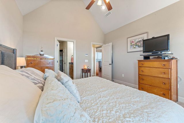 5703 S 66th Street, Cave Springs, AR 72718