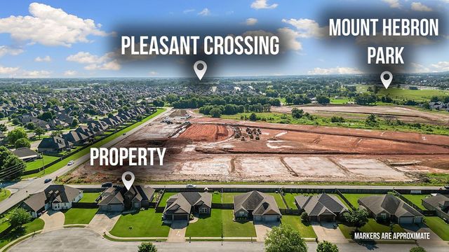5703 S 66th Street, Cave Springs, AR 72718