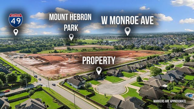 5703 S 66th Street, Cave Springs, AR 72718