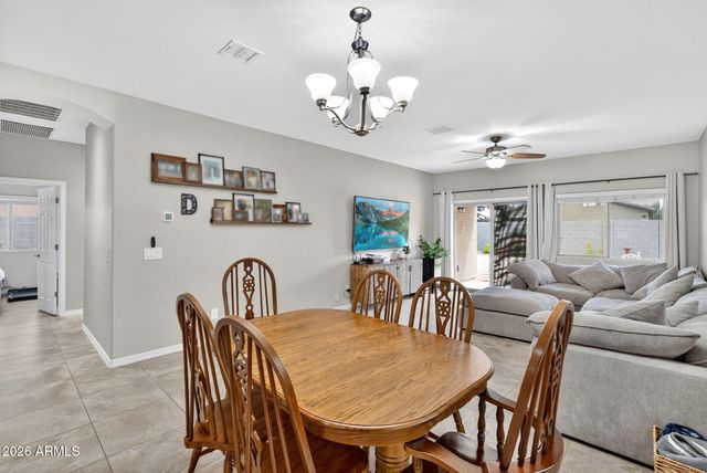 823 W LEADWOOD Avenue, San Tan Valley, AZ 85140