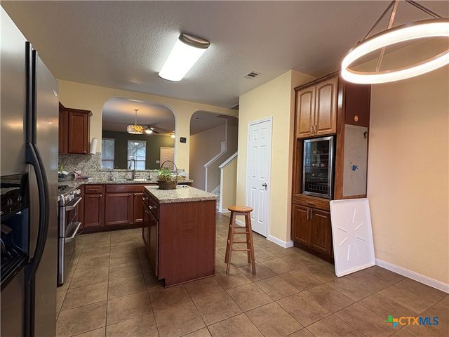 102 Wisteria Way, San Marcos, TX 78666