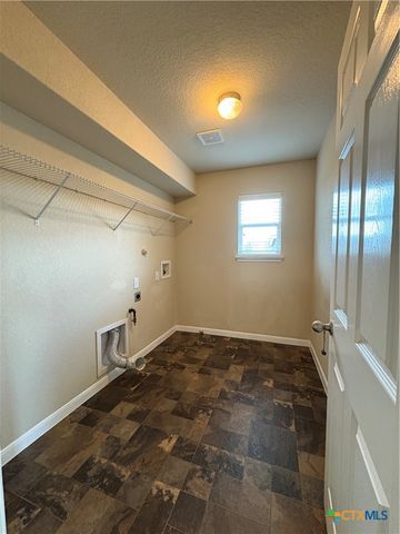 102 Wisteria Way, San Marcos, TX 78666