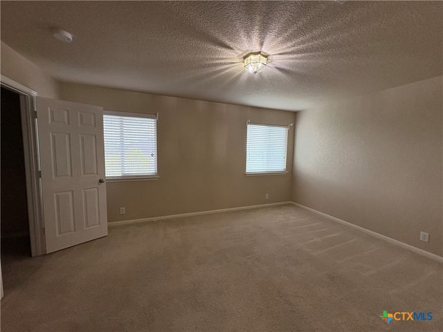102 Wisteria Way, San Marcos, TX 78666