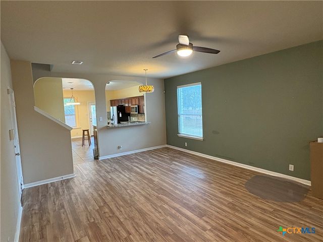102 Wisteria Way, San Marcos, TX 78666