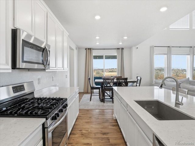 704 Columbia St, Johnstown, CO 80534