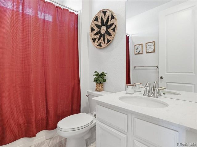 704 Columbia St, Johnstown, CO 80534