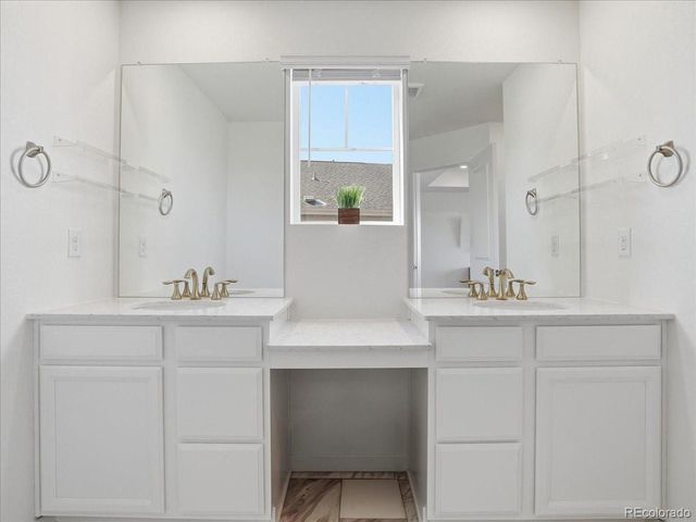 704 Columbia St, Johnstown, CO 80534