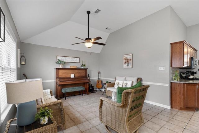 55 MISTY HILL CV, Oakland, TN 38060