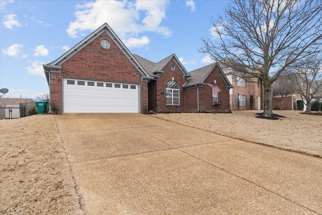 55 MISTY HILL CV, Oakland, TN 38060