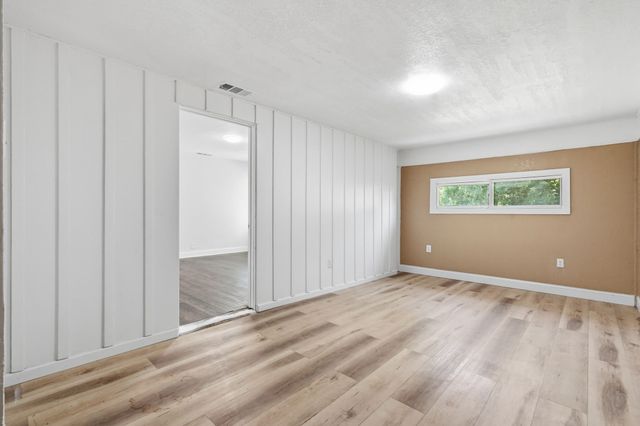 2626 Crest Avenue, Dallas, TX 75216