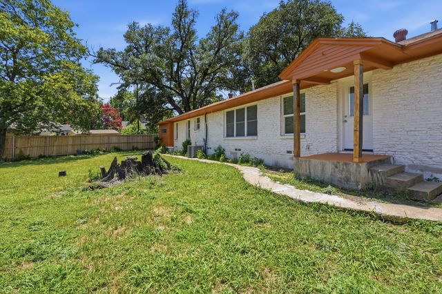 2626 Crest Avenue, Dallas, TX 75216